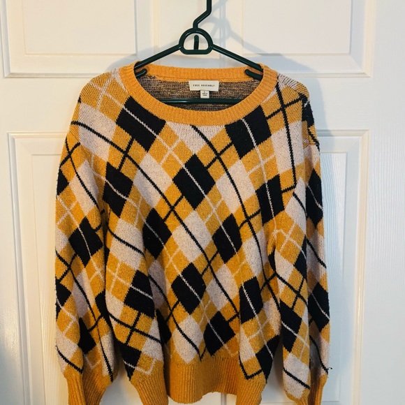 Stylish Women's Argyle Sweater - Mustard and Black - Picture 1 of 3